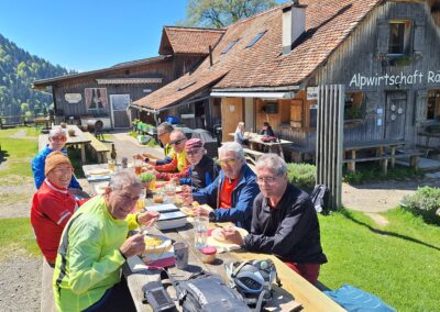 Biketour von Küssnacht über Hertenstein zur Alp Restaurant Räb